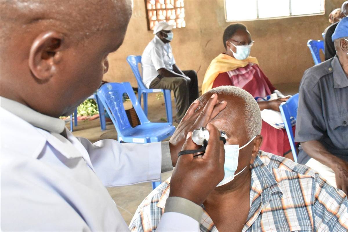 Senior Citizens Medical Check-Up